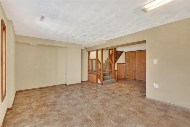 57 Winnebago Drive, Edgerton, WI 53534