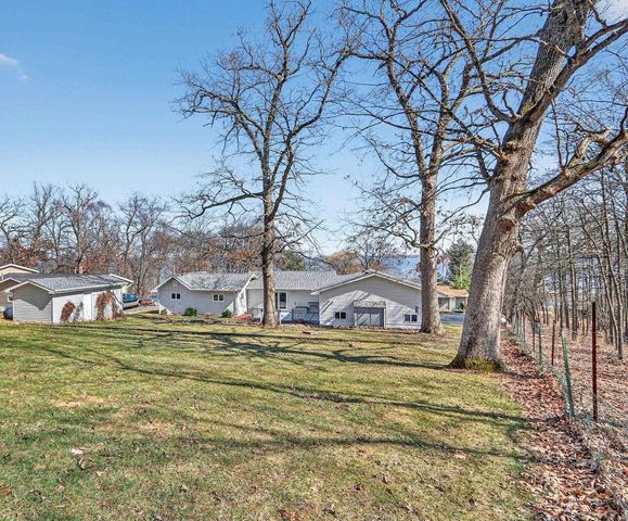 57 Winnebago Drive, Edgerton, WI 53534