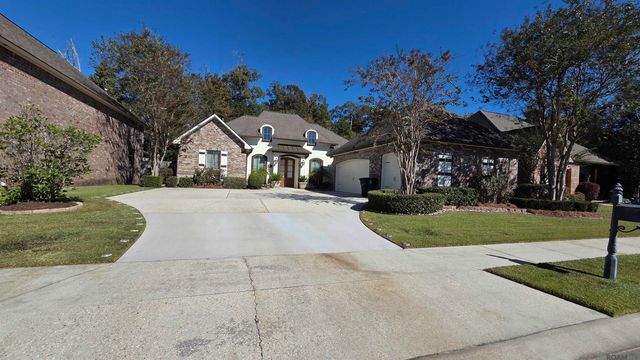 18167 Villa Trace Ave, Central, LA 70739