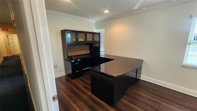 5111 MEMORIAL HIGHWAY, Tampa, FL 33634