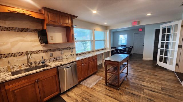 5111 MEMORIAL HIGHWAY, Tampa, FL 33634