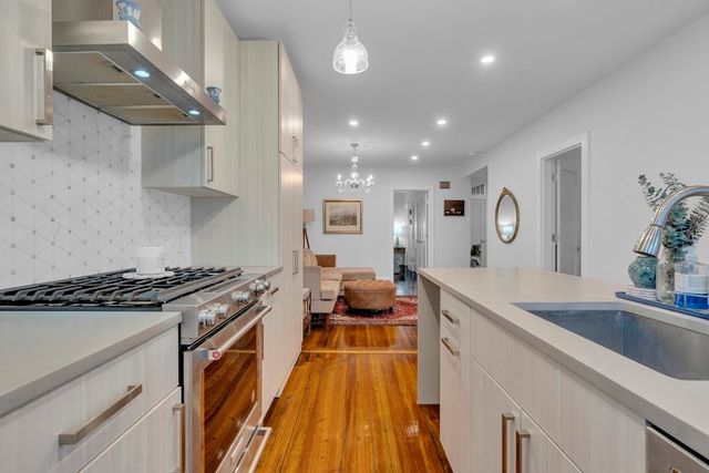 351 Centre Street 3, Boston, MA 02122