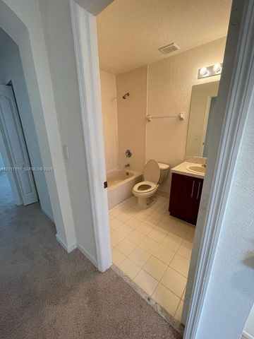 1021 SE 23rd Ave 1, Homestead, FL 33035