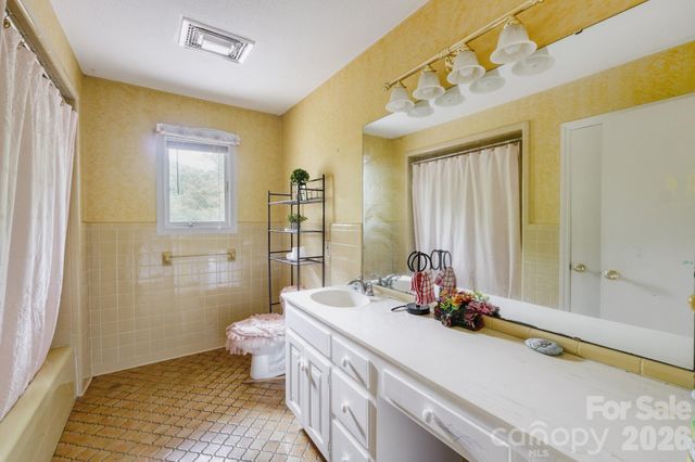 121 Edgerly Court, Charlotte, NC 28214