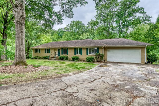 121 Edgerly Court, Charlotte, NC 28214
