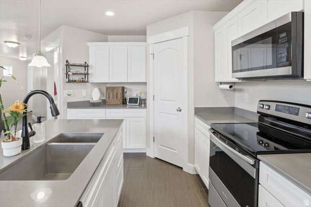 13073 S CANNON VIEW DR, Riverton, UT 84096