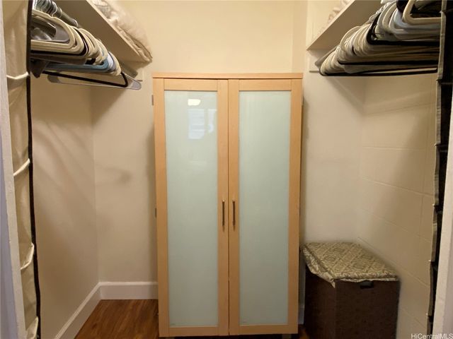 430 Kaiolu Street 403, Honolulu, HI 96815