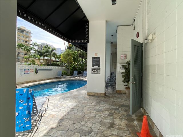 430 Kaiolu Street 403, Honolulu, HI 96815