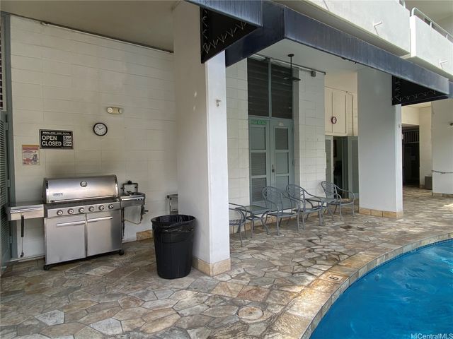430 Kaiolu Street 403, Honolulu, HI 96815