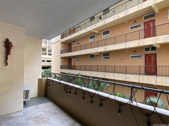 430 Kaiolu Street 403, Honolulu, HI 96815