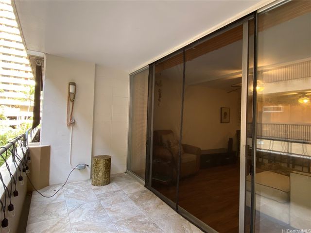 430 Kaiolu Street 403, Honolulu, HI 96815