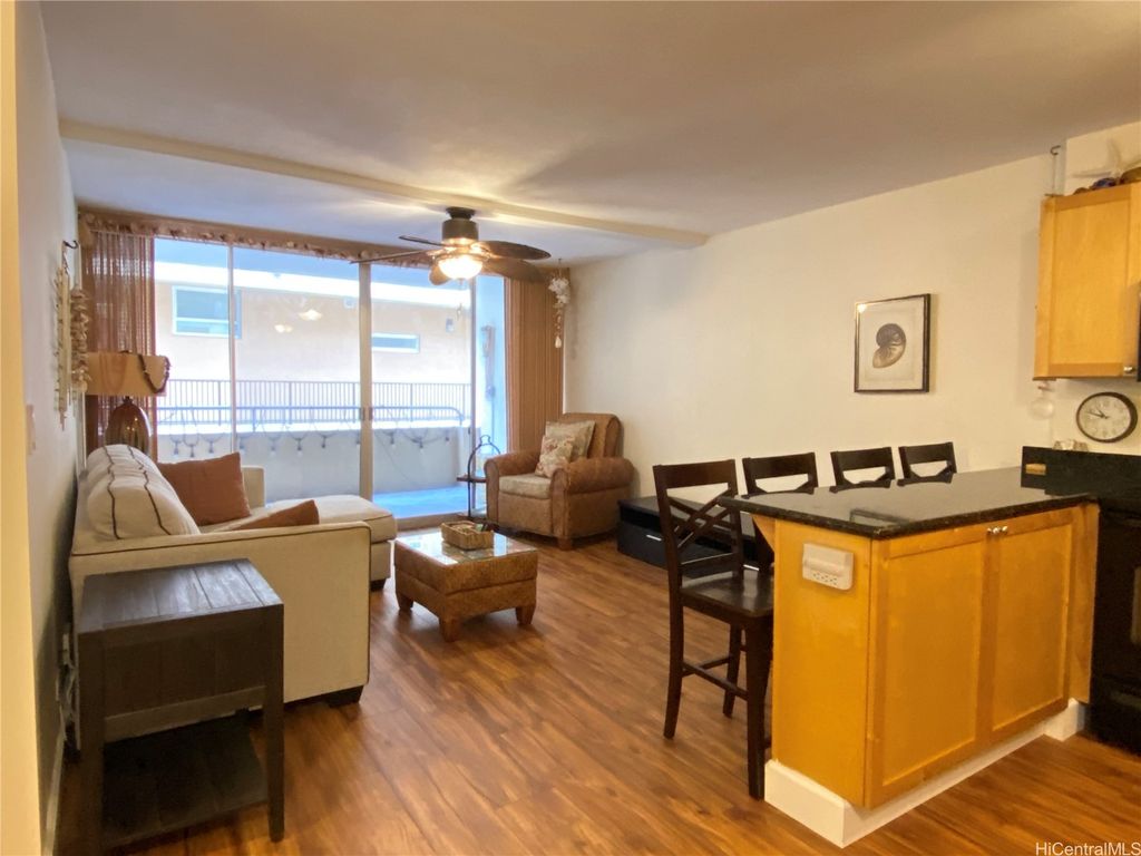 430 Kaiolu Street 403, Honolulu, HI 96815