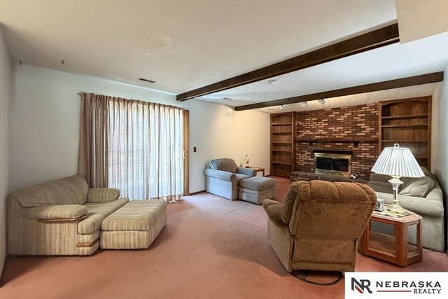 11212 Cady Circle, Omaha, NE 68164