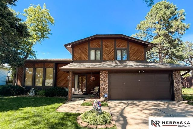 11212 Cady Circle, Omaha, NE 68164