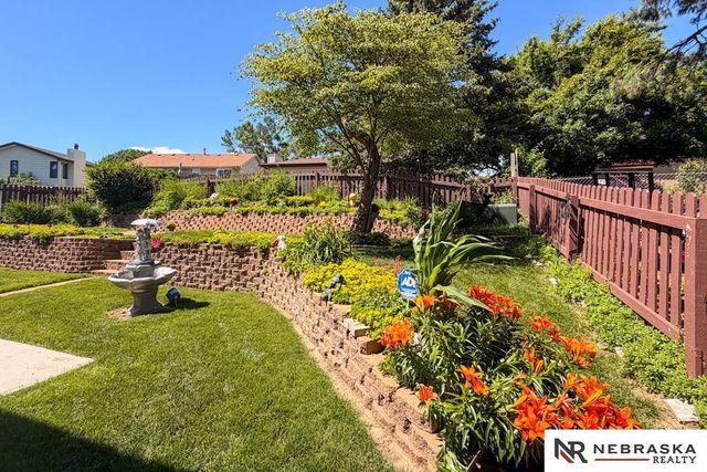 11212 Cady Circle, Omaha, NE 68164