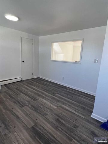 117 Feronia Way 2nd floor, Rutherford, NJ 07070