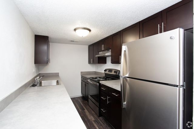 8033 Gessner DR 137, Austin, TX 78753