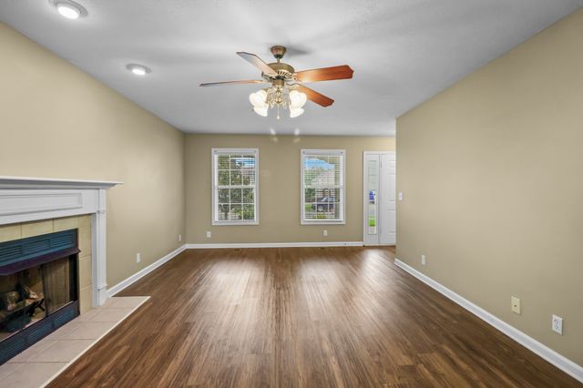 3368 Marrast Dr, Clarksville, TN 37043