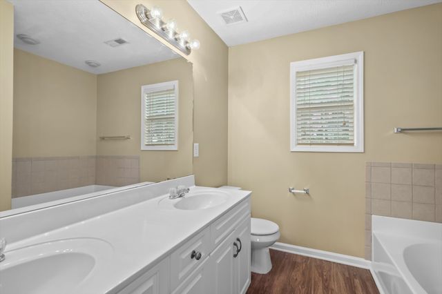 3368 Marrast Dr, Clarksville, TN 37043
