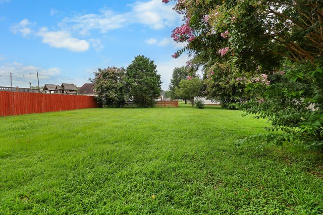 3368 Marrast Dr, Clarksville, TN 37043