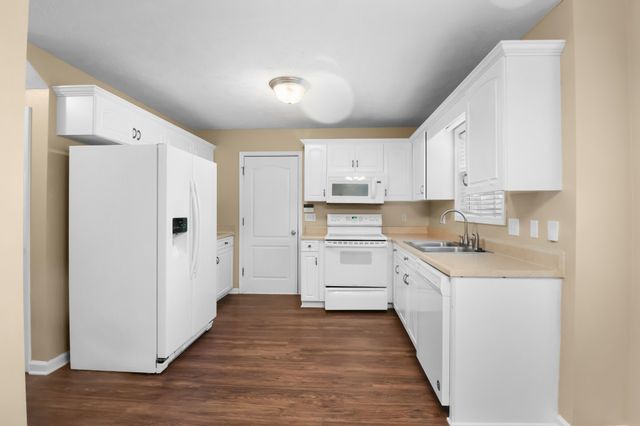 3368 Marrast Dr, Clarksville, TN 37043