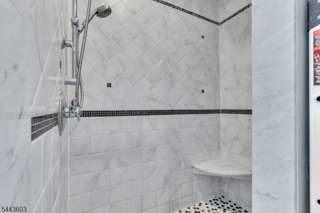 28 Sunset Ter 5, Mount Arlington Boro, NJ 07856