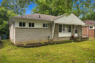 21721 Sussex Street, Oak Park, MI 48237