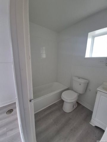 417 Eleanor Ave Apt 4, San Antonio, TX 78209