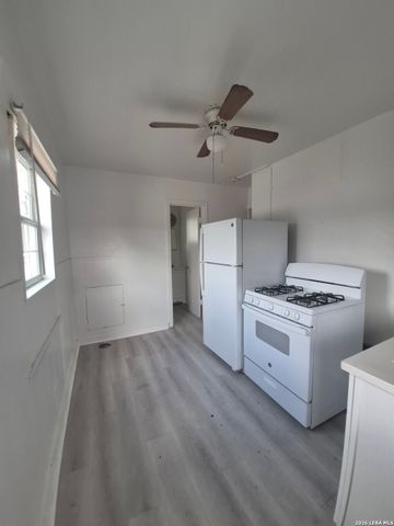 417 Eleanor Ave Apt 4, San Antonio, TX 78209