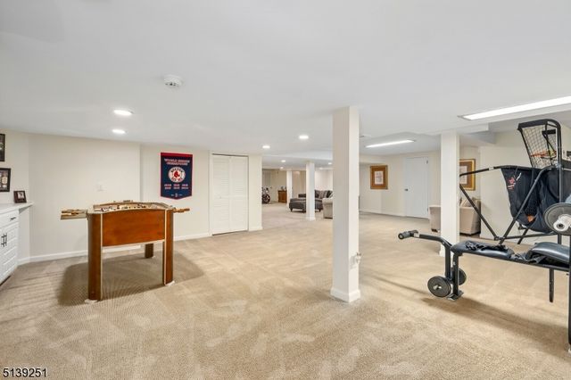 5 Sherwood Dr, Watchung Boro, NJ 07069