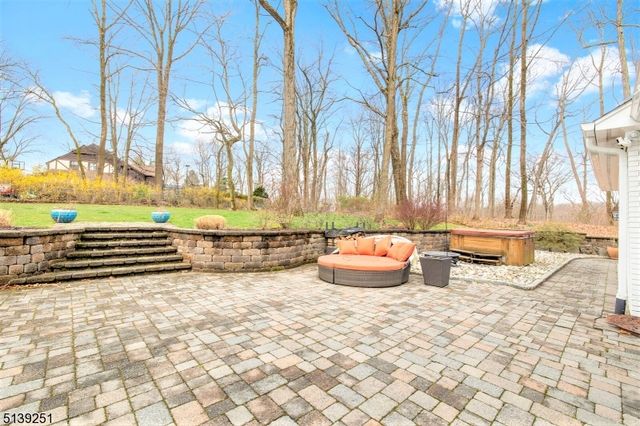 5 Sherwood Dr, Watchung Boro, NJ 07069