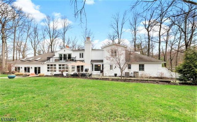 5 Sherwood Dr, Watchung Boro, NJ 07069