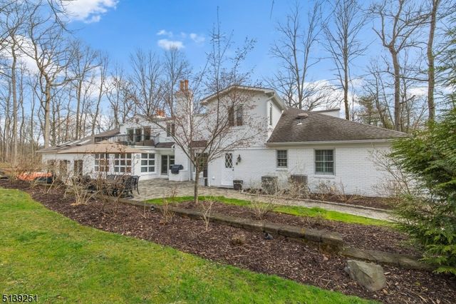 5 Sherwood Dr, Watchung Boro, NJ 07069