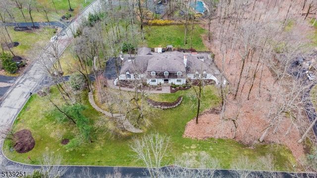 5 Sherwood Dr, Watchung Boro, NJ 07069