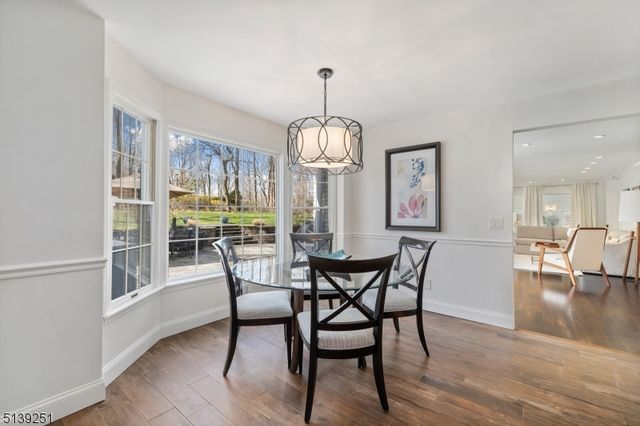 5 Sherwood Dr, Watchung Boro, NJ 07069