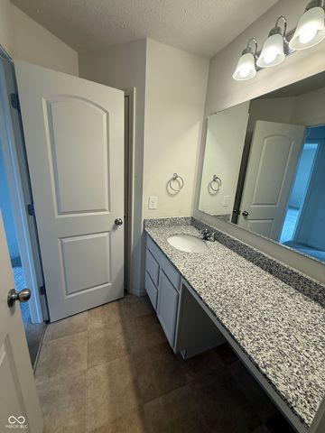 6916 Diamondleaf Way, Brownsburg, IN 46112