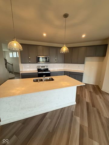 6916 Diamondleaf Way, Brownsburg, IN 46112