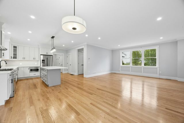 15 Gaskins Ln, Ayer, MA 01432