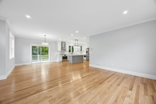 15 Gaskins Ln, Ayer, MA 01432