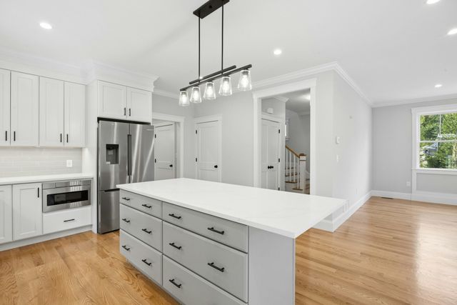 15 Gaskins Ln, Ayer, MA 01432