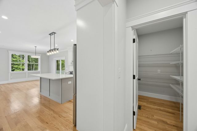 15 Gaskins Ln, Ayer, MA 01432