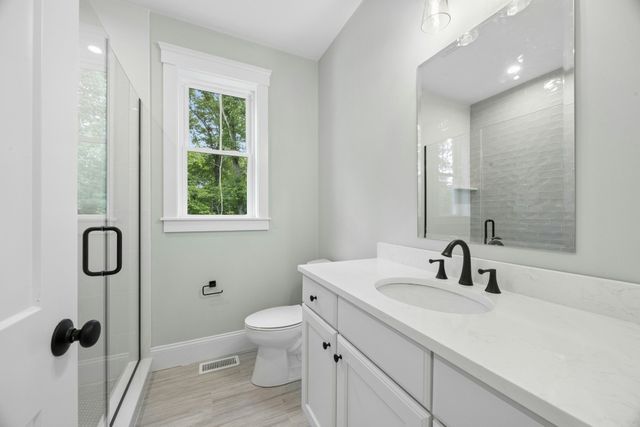 15 Gaskins Ln, Ayer, MA 01432