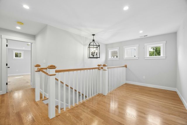 15 Gaskins Ln, Ayer, MA 01432