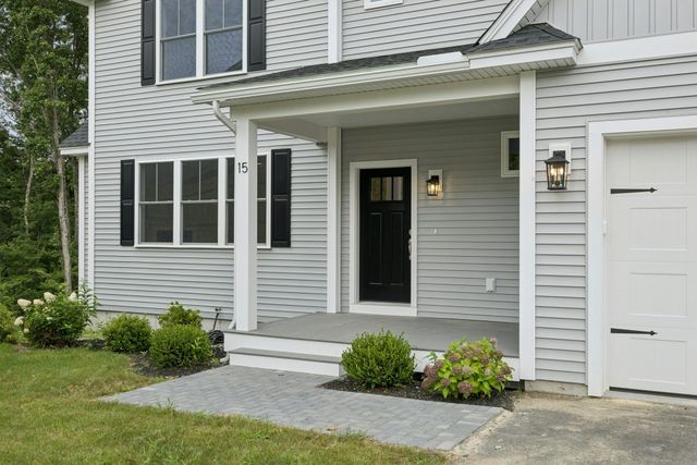 15 Gaskins Ln, Ayer, MA 01432
