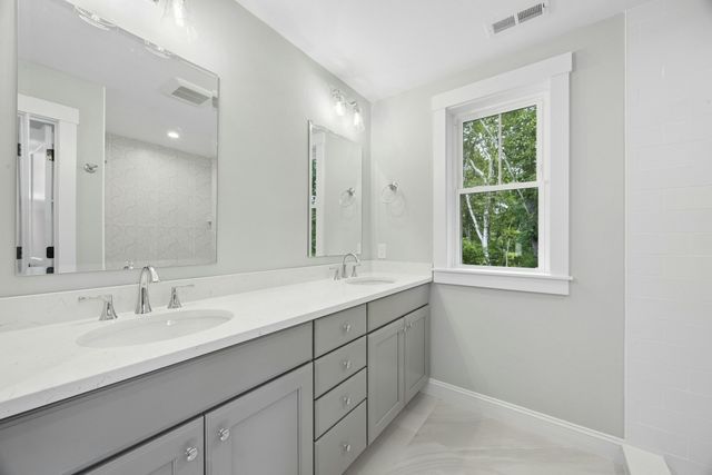 15 Gaskins Ln, Ayer, MA 01432