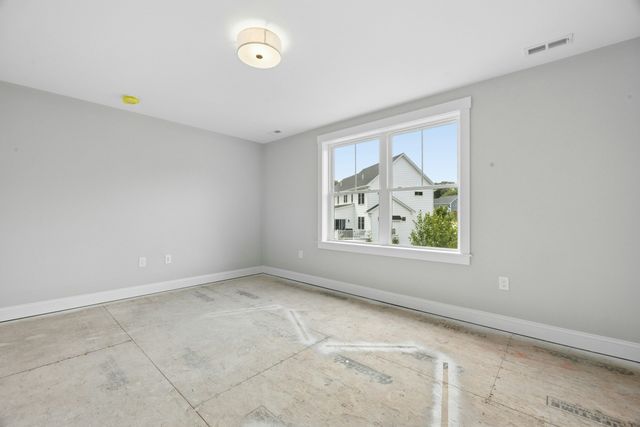 15 Gaskins Ln, Ayer, MA 01432