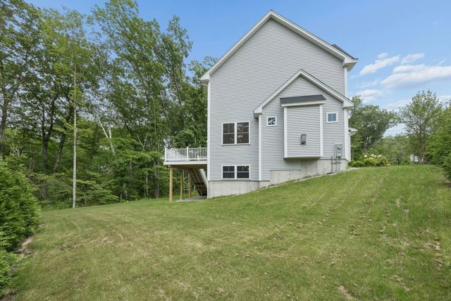 15 Gaskins Ln, Ayer, MA 01432