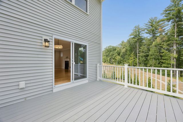15 Gaskins Ln, Ayer, MA 01432