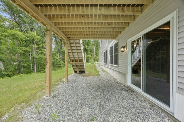 15 Gaskins Ln, Ayer, MA 01432