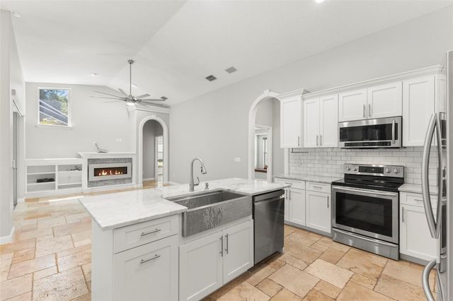 695 SALT LAKE DRIVE, Tarpon Springs, FL 34689